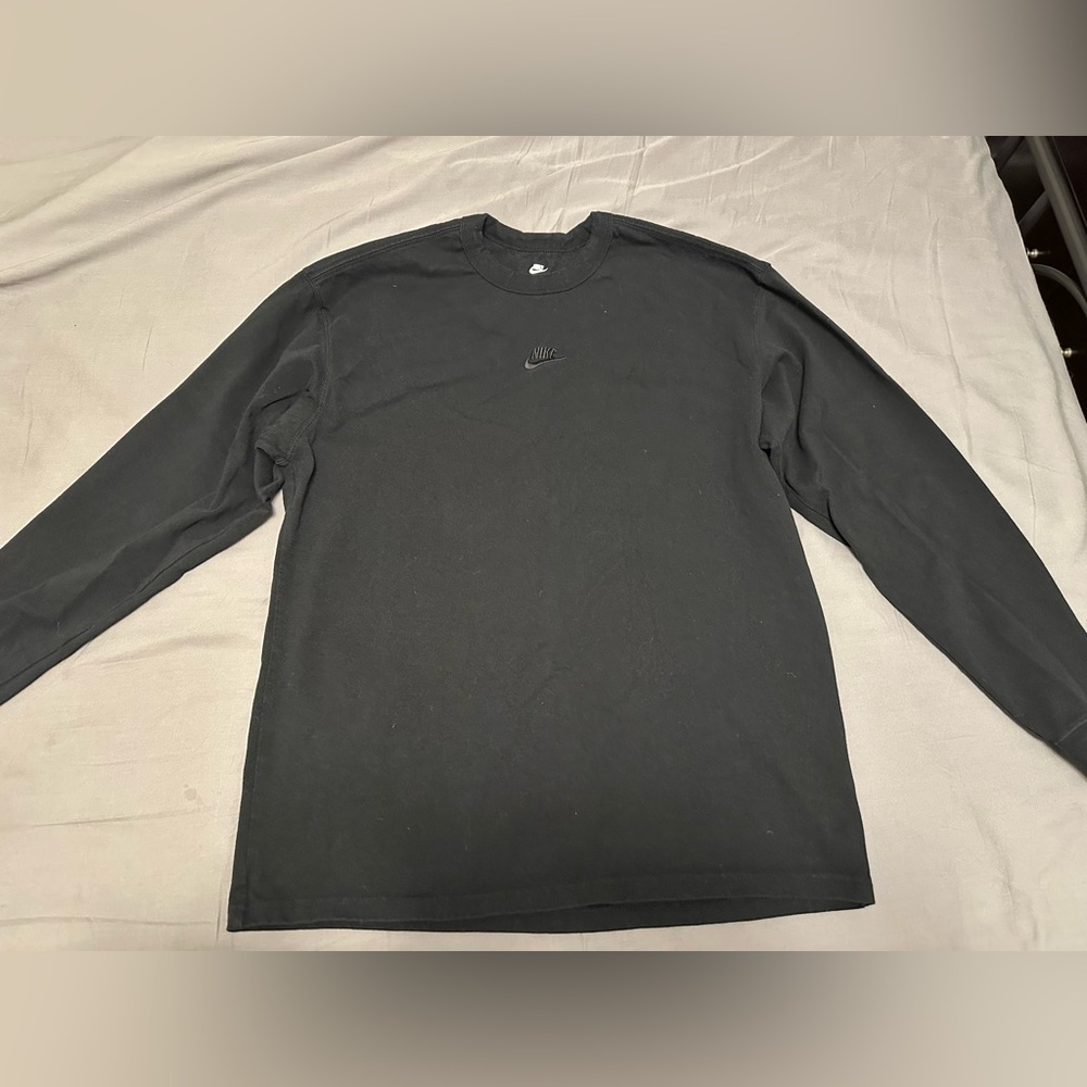 Nike Men's Classic Black Long Sleeve Tee